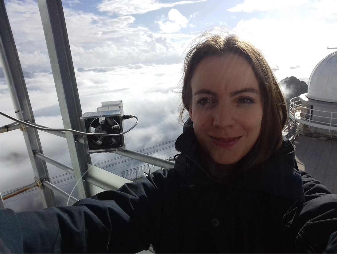 Esther and the cloud water collector at the Pic du Midi (photo taken by Esther)